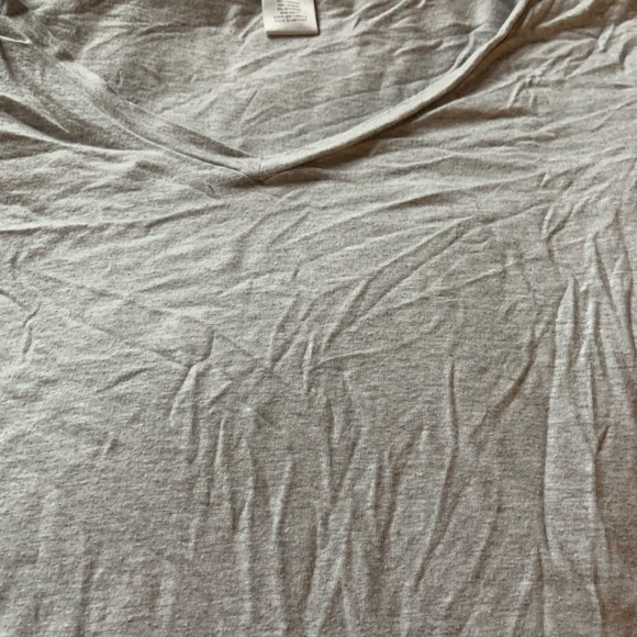 🔆Moving Sale 20% Off 🔆Light Grey Tee - Picture 3 of 3